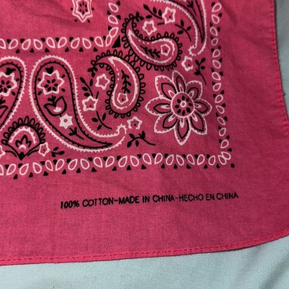 Levi’s multipurpose bandana set - Picture 9 of 9